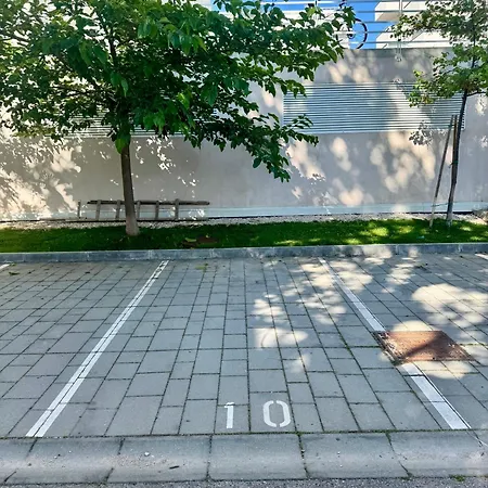 Apartmán Cozy On Location With Private Parking *