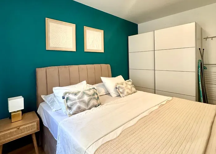 Cozy On Location With Private Parking Appartamento