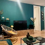 Cozy On Location With Private Parking Apartman *
