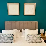 Apartman Cozy On Location With Private Parking *