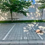 Apartman Cozy On Location With Private Parking *