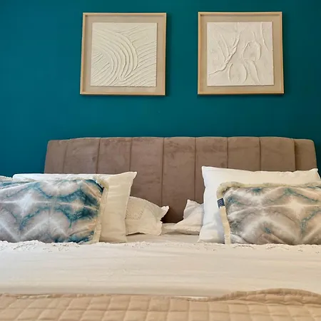 Cozy On Location With Private Parking *