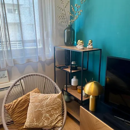 Cozy On Location With Private Parking 아파트