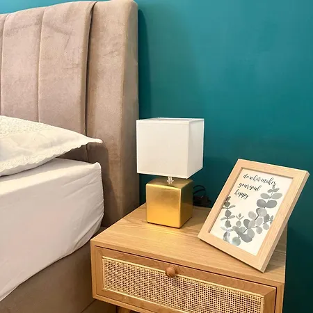 Cozy On Location With Private Parking