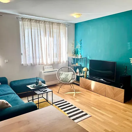 Apartmán Cozy On Location With Private Parking *