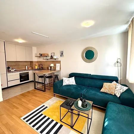 Cozy On Location With Private Parking Zadar