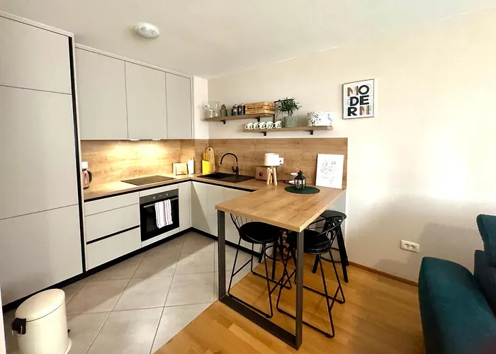 Cozy On Location With Private Parking Zadar