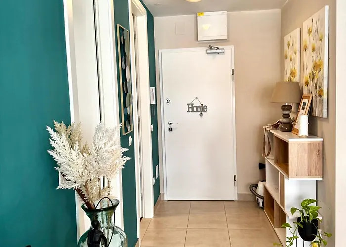 Apartman Cozy On Location With Private Parking