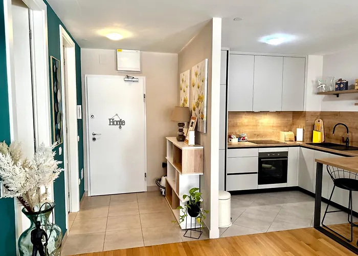 Cozy On Location With Private Parking Apartman *
